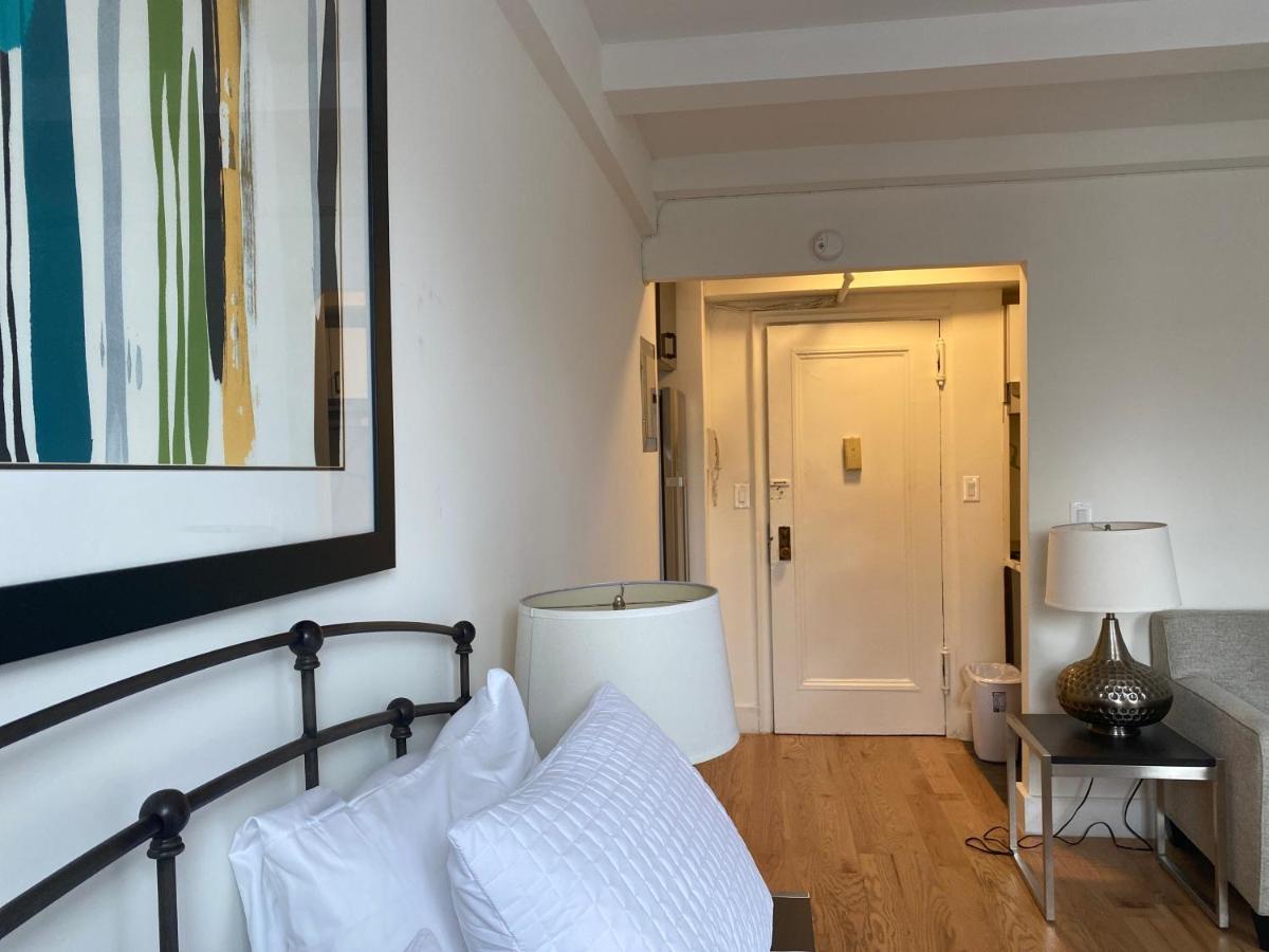 Central Park Apartments 30 Day Stays Нью-Йорк Экстерьер фото